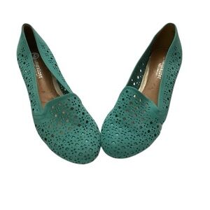 NWOT “Lisa” Naturalizer Teal Cutout Flats 0.5” Heel